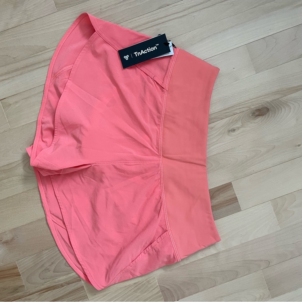 Aritzia TnAction Race short in strawberry sorbet